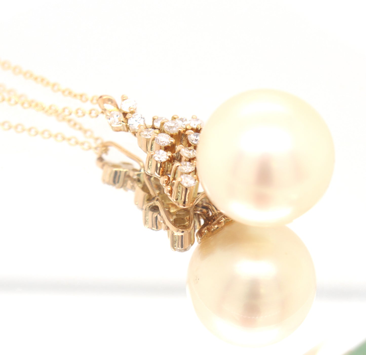 18kt Yellow Gold Golden South Sea Pearl and Diamond Pendant on Chain