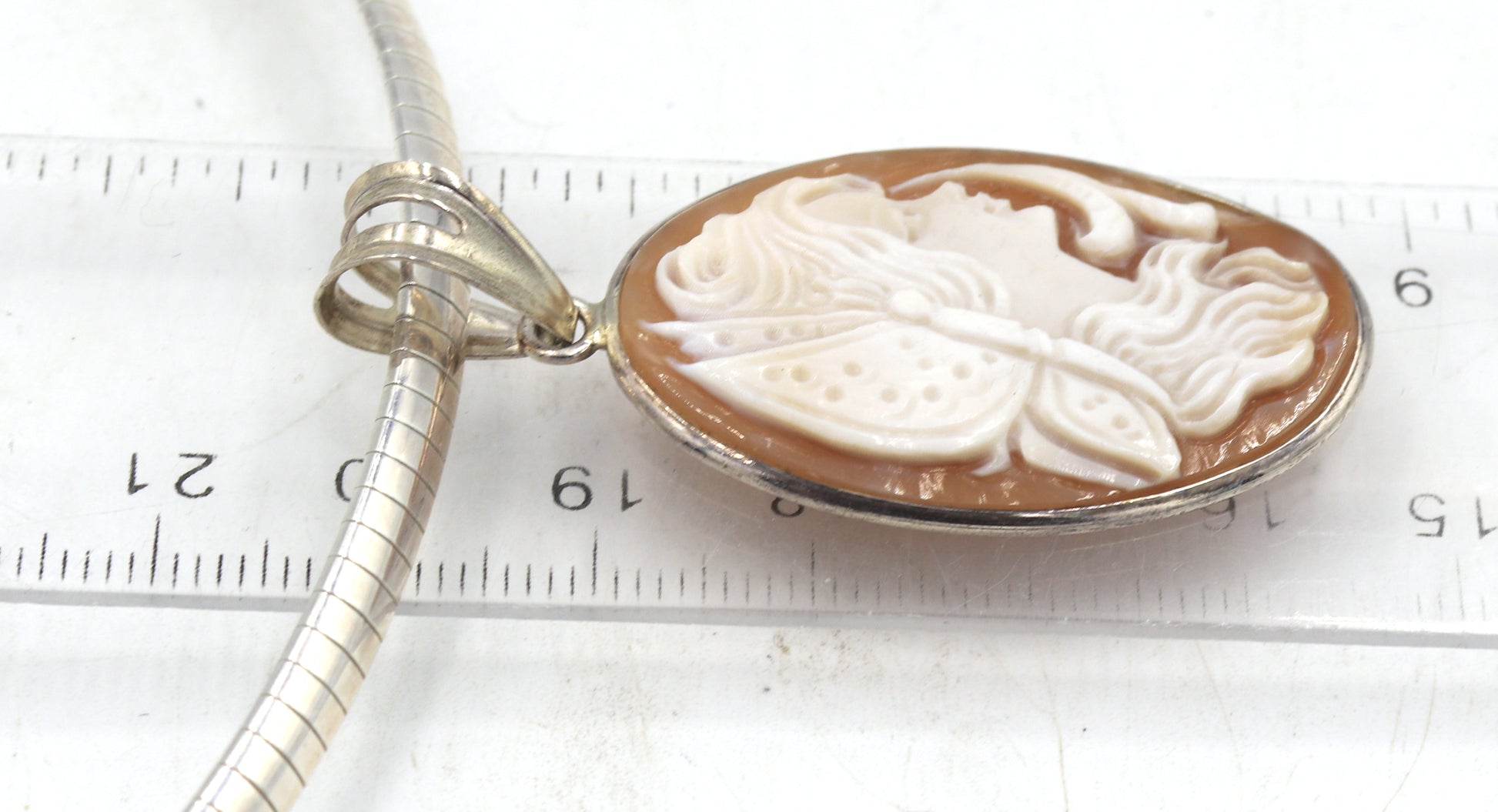 925 Sterling silver Cameo pendant on Italian omega chain