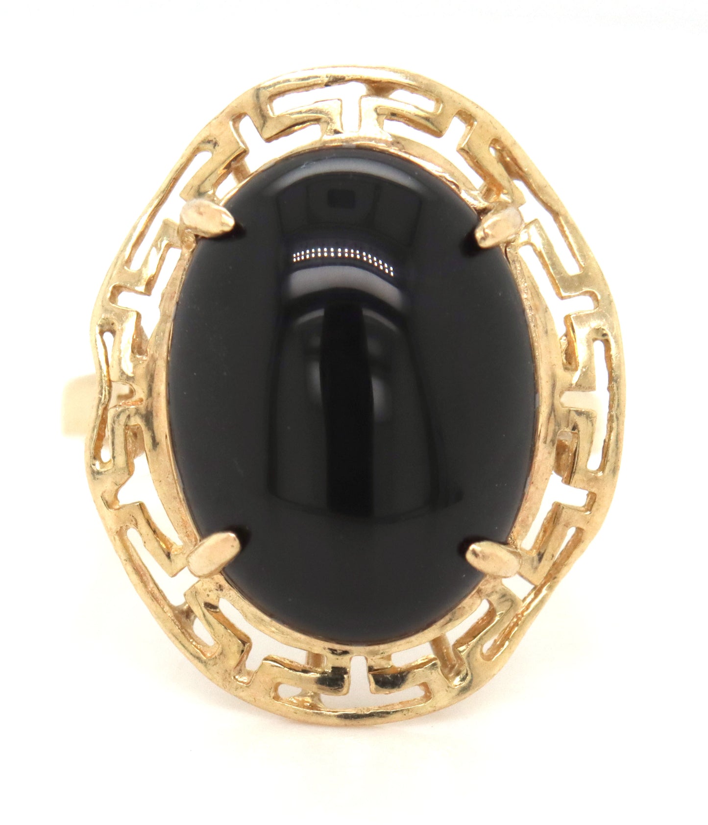 14kt Yellow gold oval black onyx ring