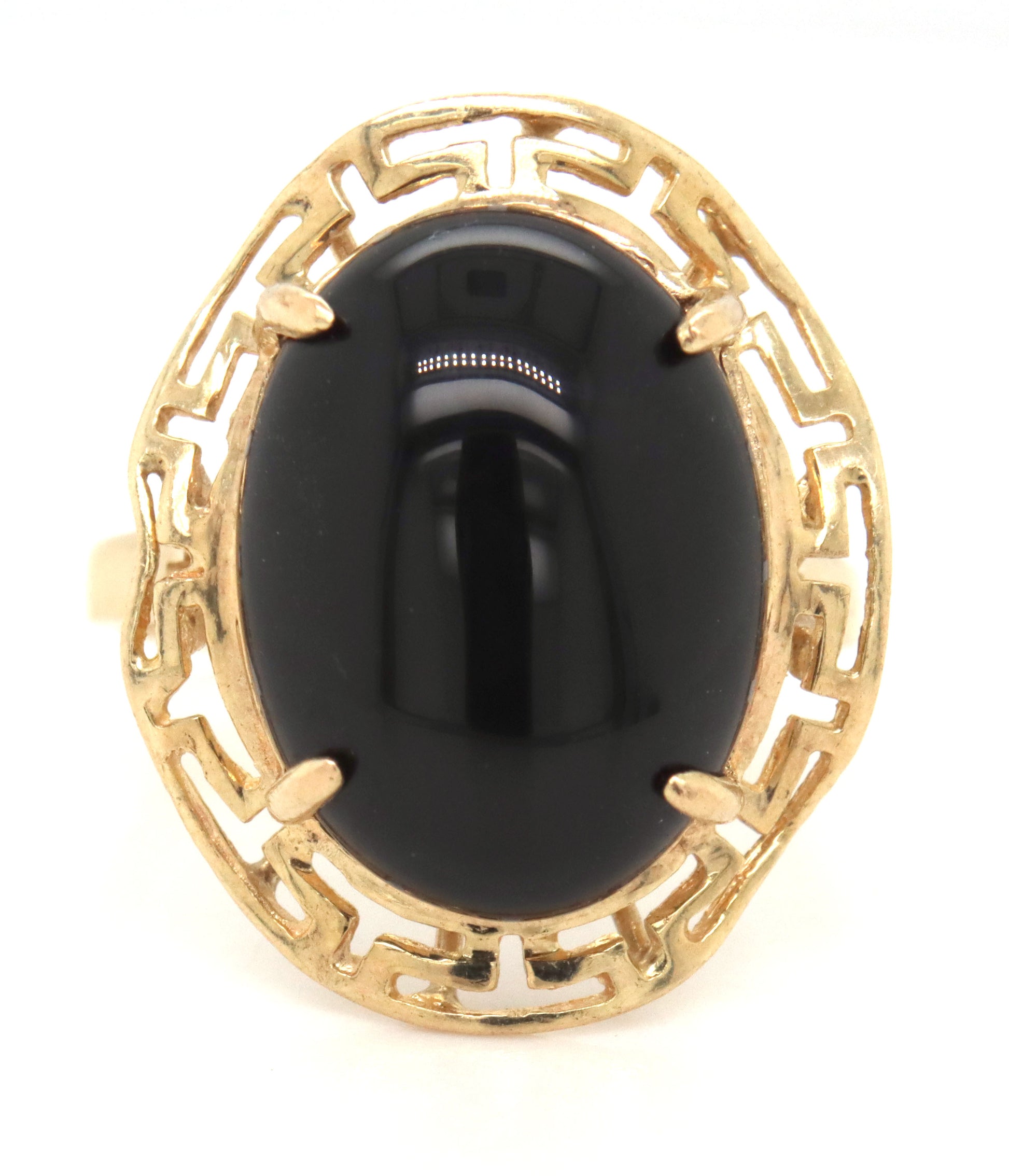 14kt Yellow gold oval black onyx ring