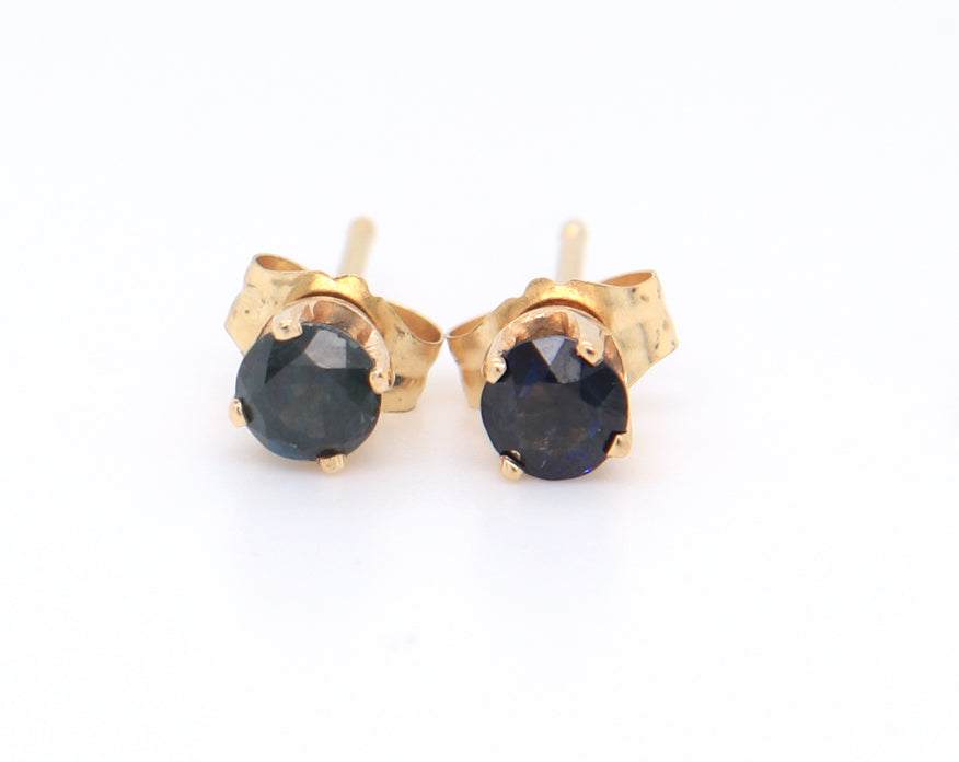 Classic Yellow Gold approximate 0.40ctw Blue Sapphire Stud Earrings