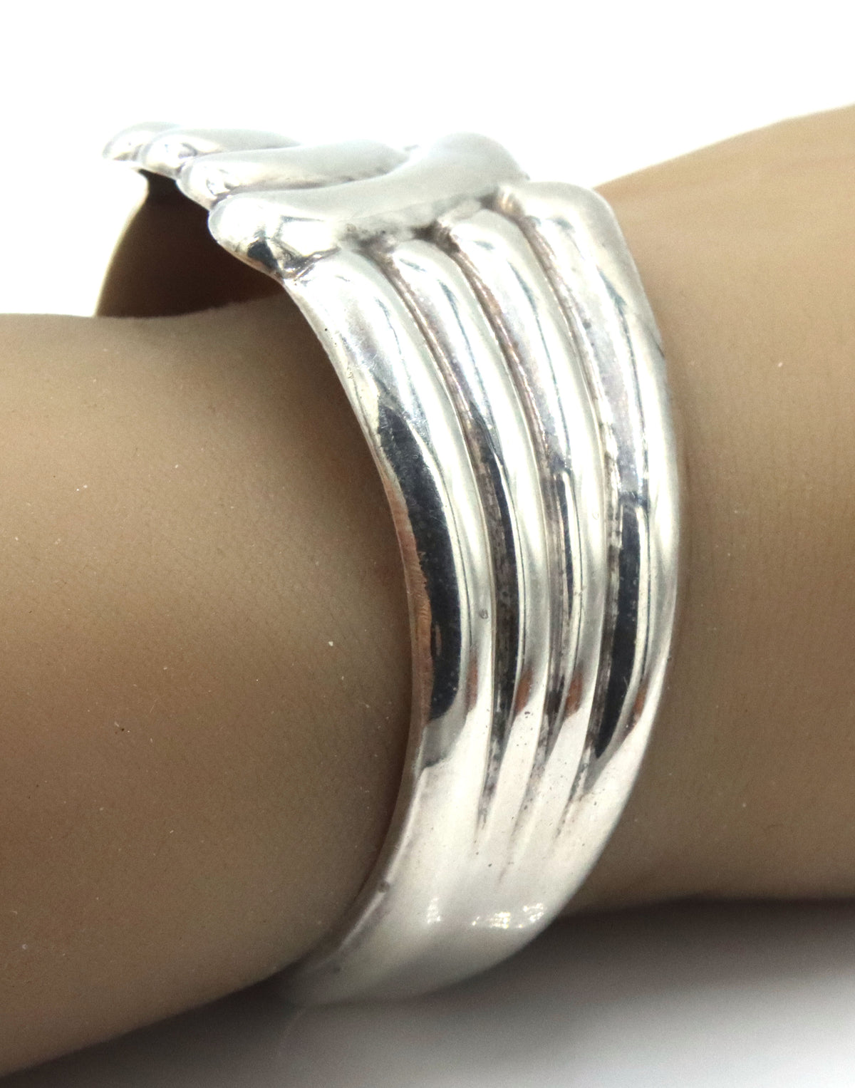 Vintage 925 sterling silver Mexico signed cuff bangle