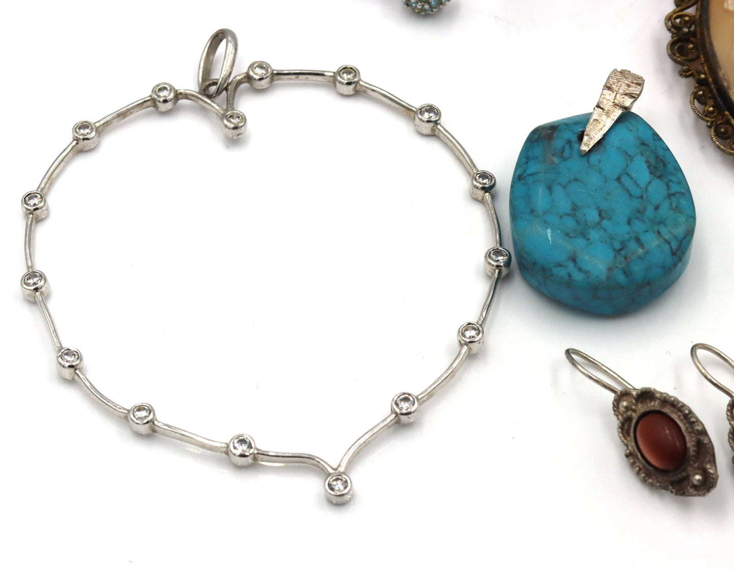 Vintage 925 sterling silver group of mixed jewelry