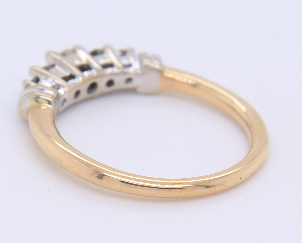 14KT White Gold Diamond Engagement Ring
