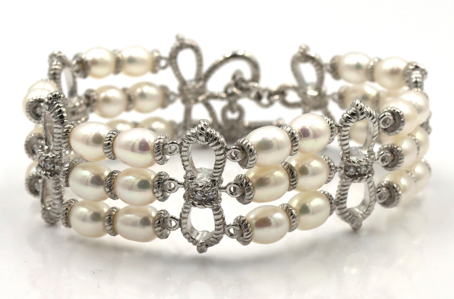 Judith Ripka 925 sterling silver and cultured fresh water pearl strand bracelet