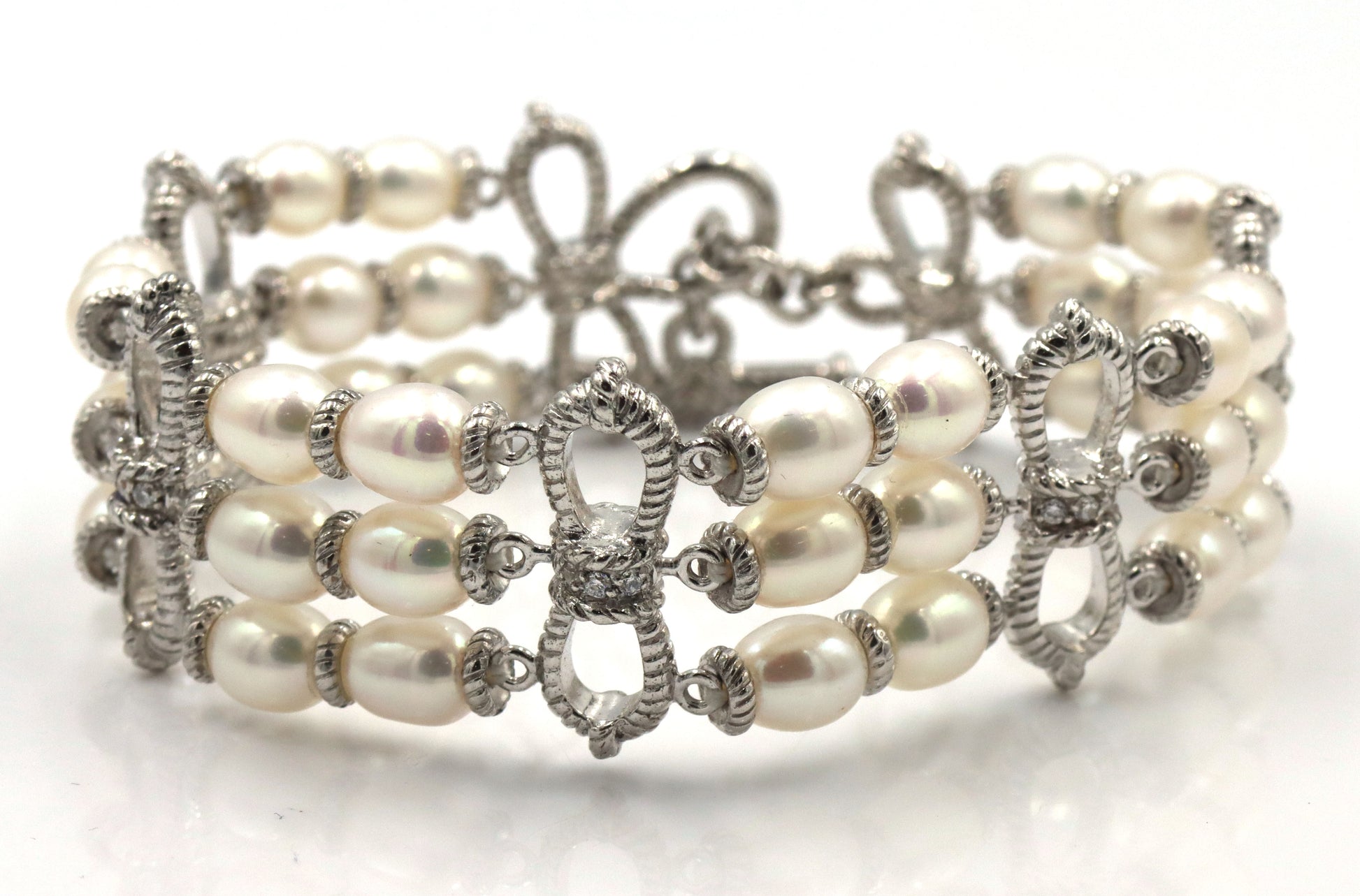 Judith Ripka 925 sterling silver and cultured fresh water pearl strand bracelet