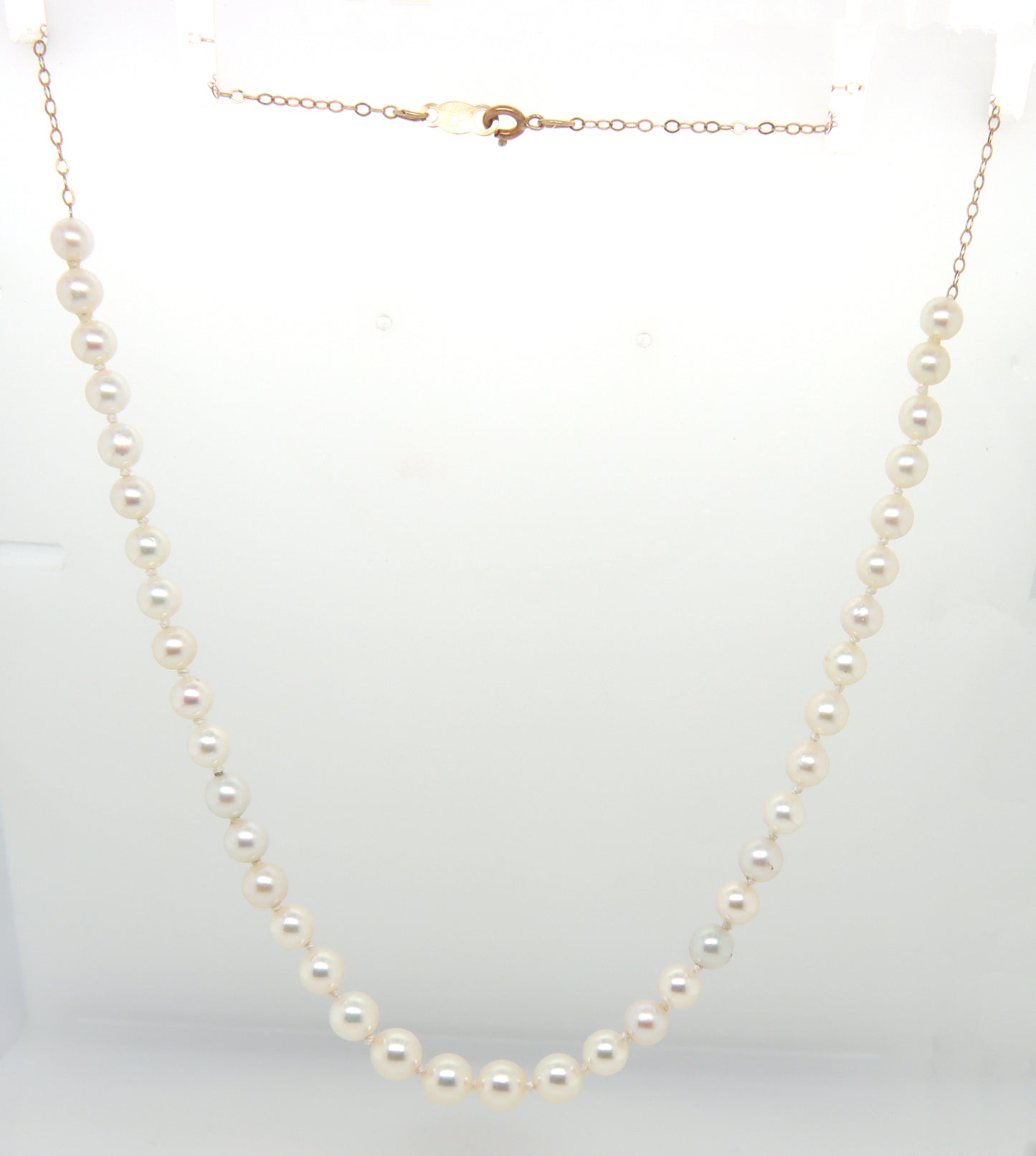 14kt Yellow gold white fresh water pearl necklace