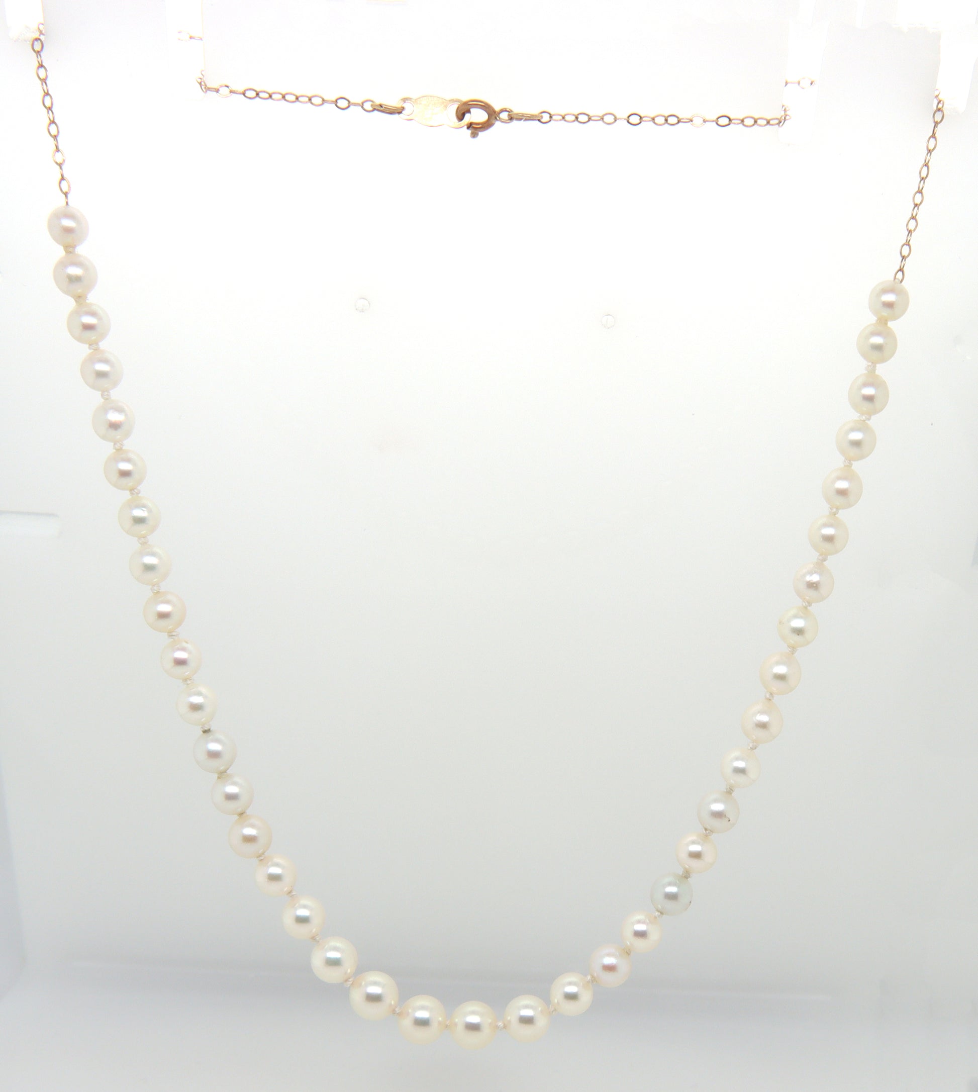 14kt Yellow gold white fresh water pearl necklace