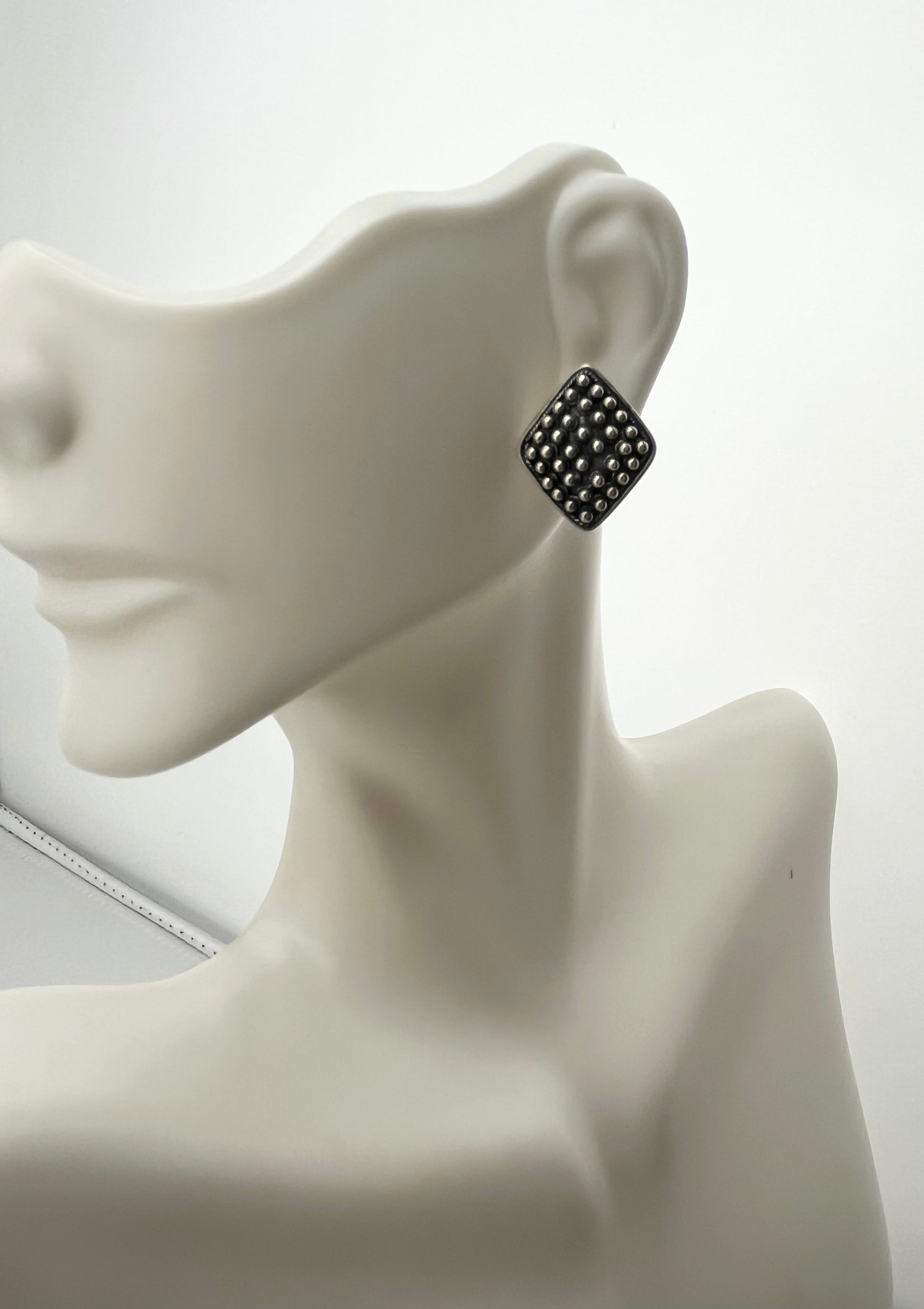 925 Sterling Silver Vintage Dot Design Earrings