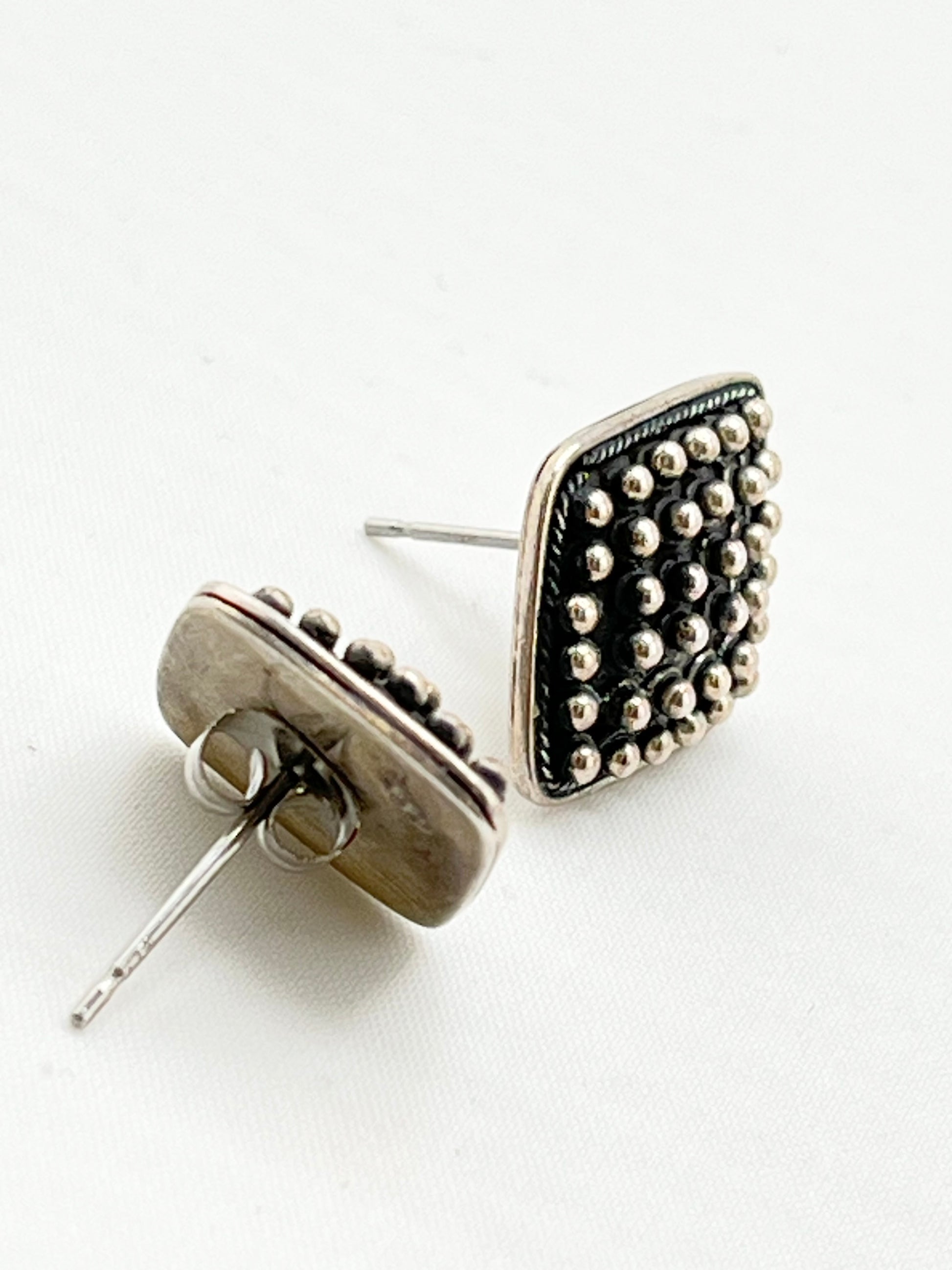 925 Sterling Silver Vintage Dot Design Earrings