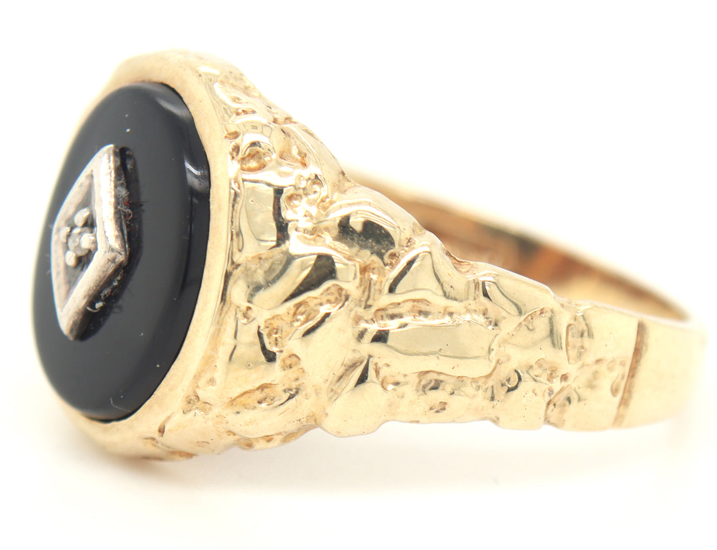 10kt Yellow gold black onyx ring